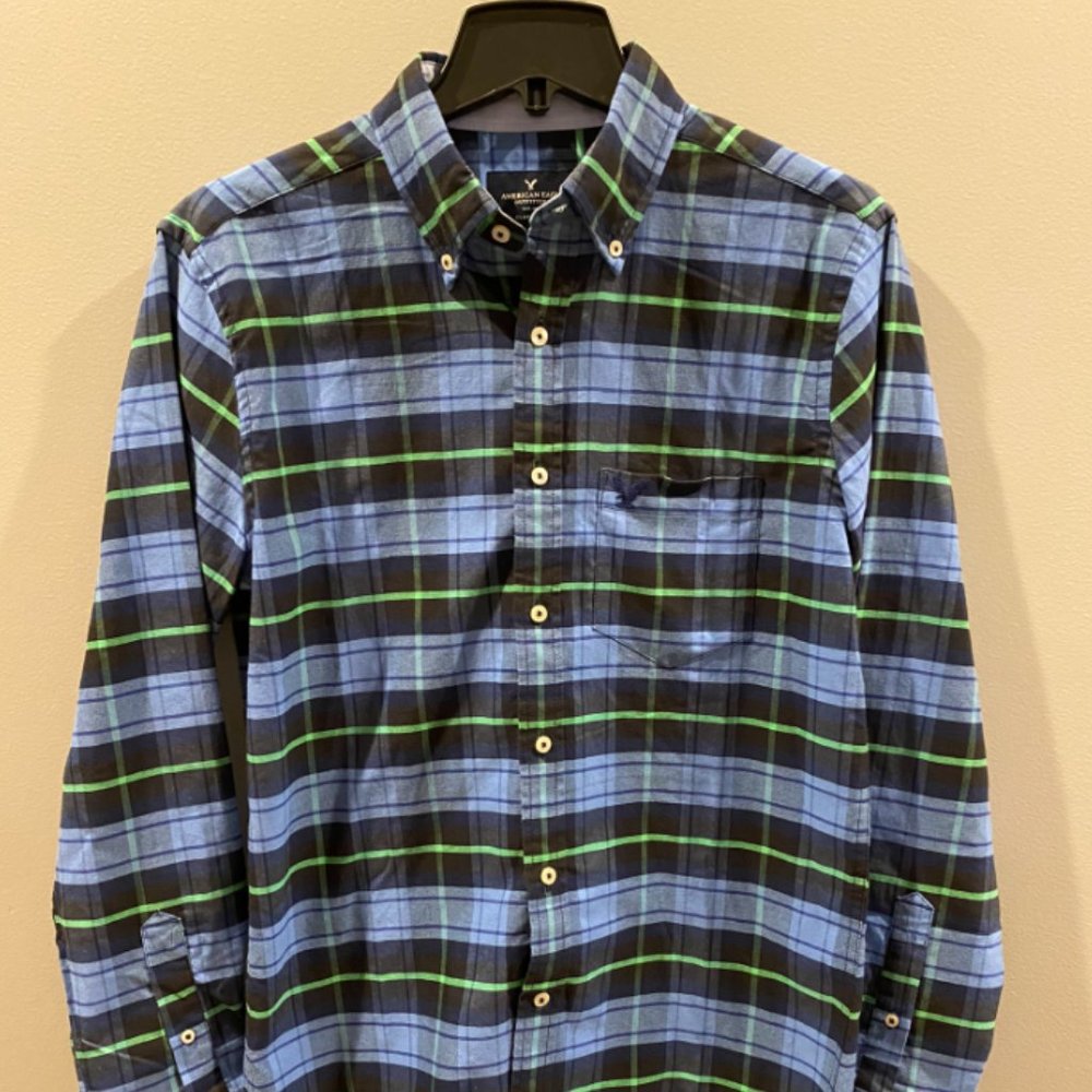 American Eagle Button Down